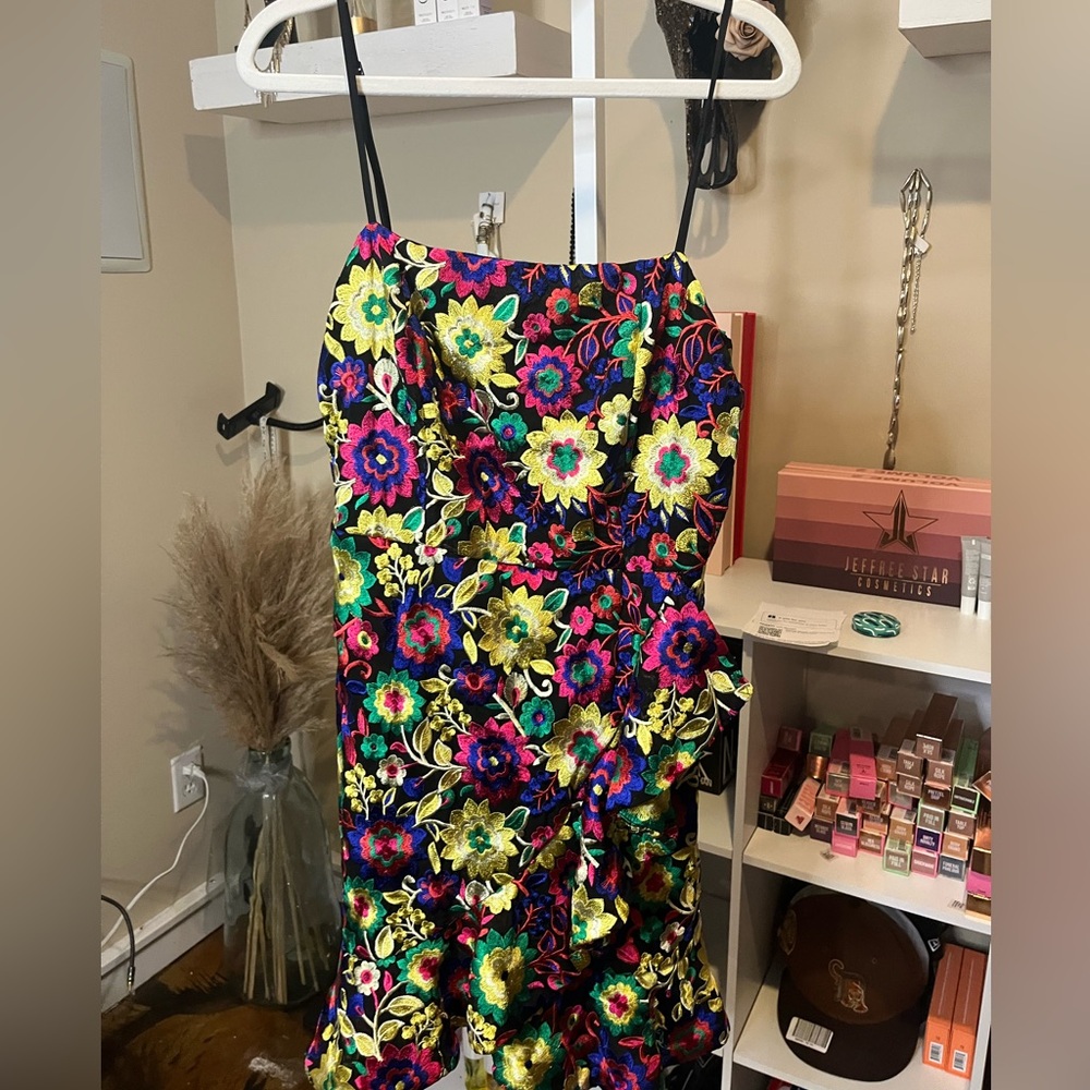 Women’s Small X by NBD Floral Embroidered Dress - Picture 5 of 7